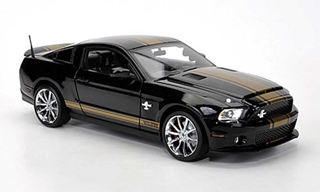 Shelby GT 500 2012 1/18 Shelby Collectibles 2012 Super Snake black avec goldenen bandes diecast model cars