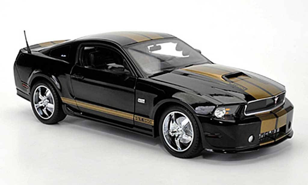 Shelby GT 350 2012 1/18 Shelby Collectibles 2012 black avec goldenen bandes diecast model cars