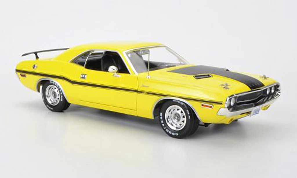 Dodge Challenger 1970 1/18 Greenlight 1970 R/T yellow/mattblack 1970 NCIS diecast model cars