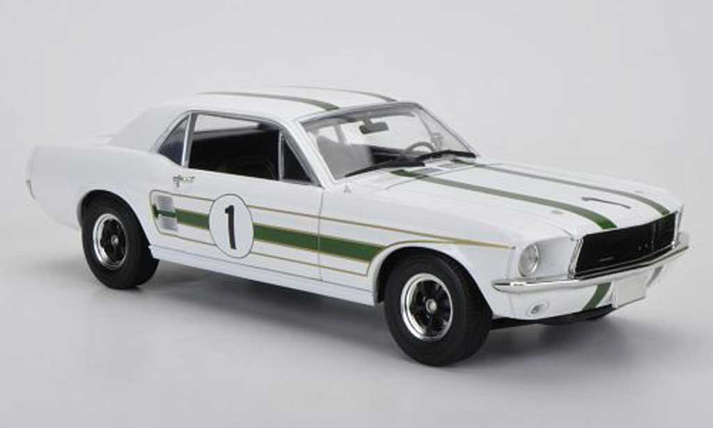 Ford Mustang 1969 1/18 Greenlight 1969 No.1 Ian ''Pete'' Geoghegan diecast model cars