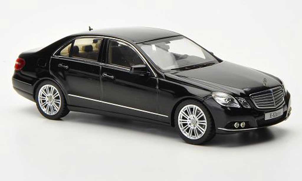 Mercedes Classe E 1/43 Schuco (W212) black Avantgarde 2009 diecast model cars