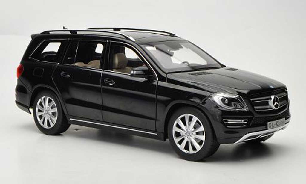 Mercedes Classe GLK 1/18 Norev black 2012 diecast model cars