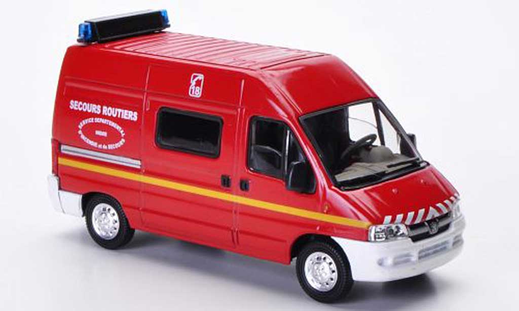 Peugeot Boxer 1/43 Solido Secours Routiers - Indre (F) diecast model cars