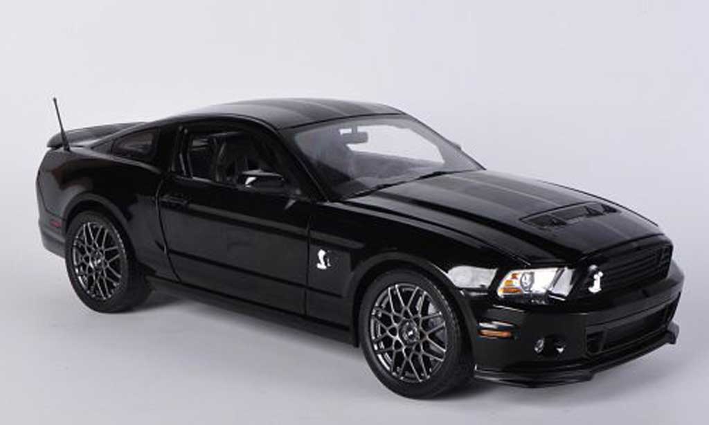 Shelby GT 500 1/18 Shelby Collectibles black/mattblack 2013 diecast model cars