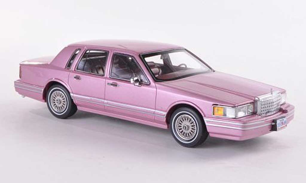 Lincoln Town Car 1990 1/43 American Excellence 1990 flieder limitierte Auflage 300 Stuck 1990 diecast model cars