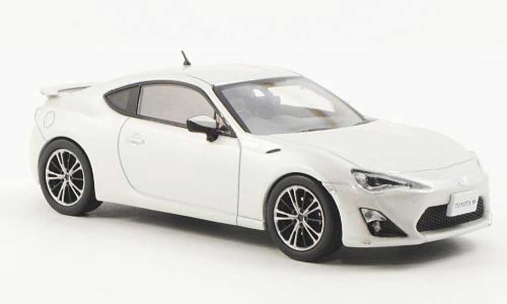 Toyota 86 2012 1/43 J Collection 2012 GT Limited white diecast model cars
