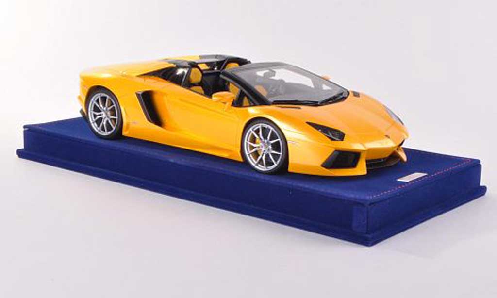 Lamborghini Aventador LP700-4 1/18 MR Collection LP700-4 Roadster yellow diecast model cars