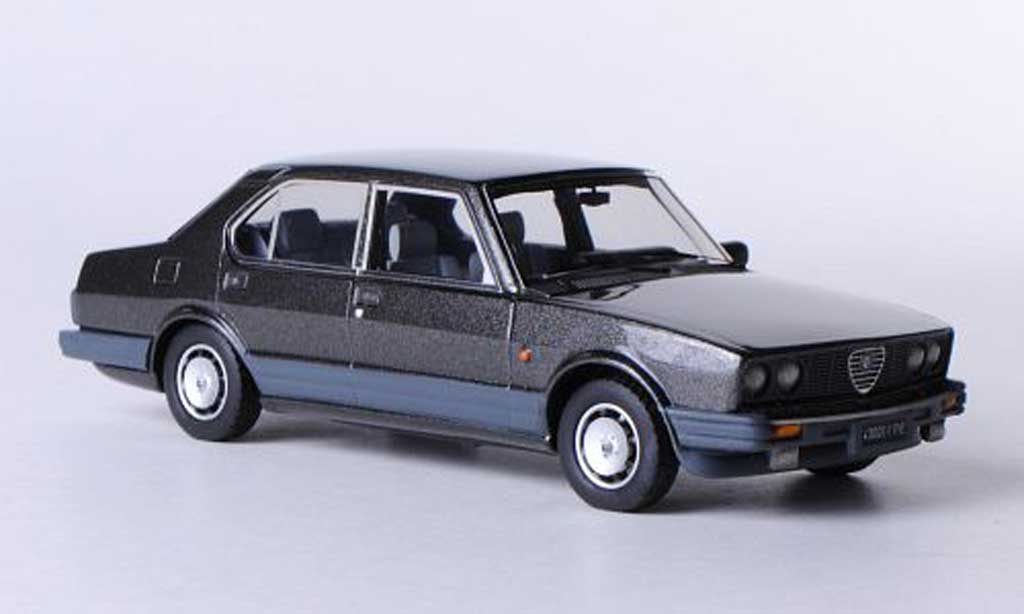 Alfa Romeo Alfetta 2000 1983 1/43 Kess 2000 1983 Quadrifoglio Oro grey diecast model cars