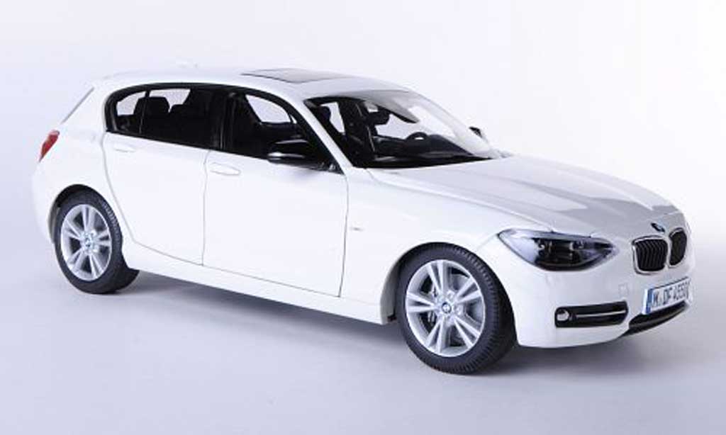 Bmw 116 F20 1/18 Paragon F20 d white Funfturer 2011 diecast model cars