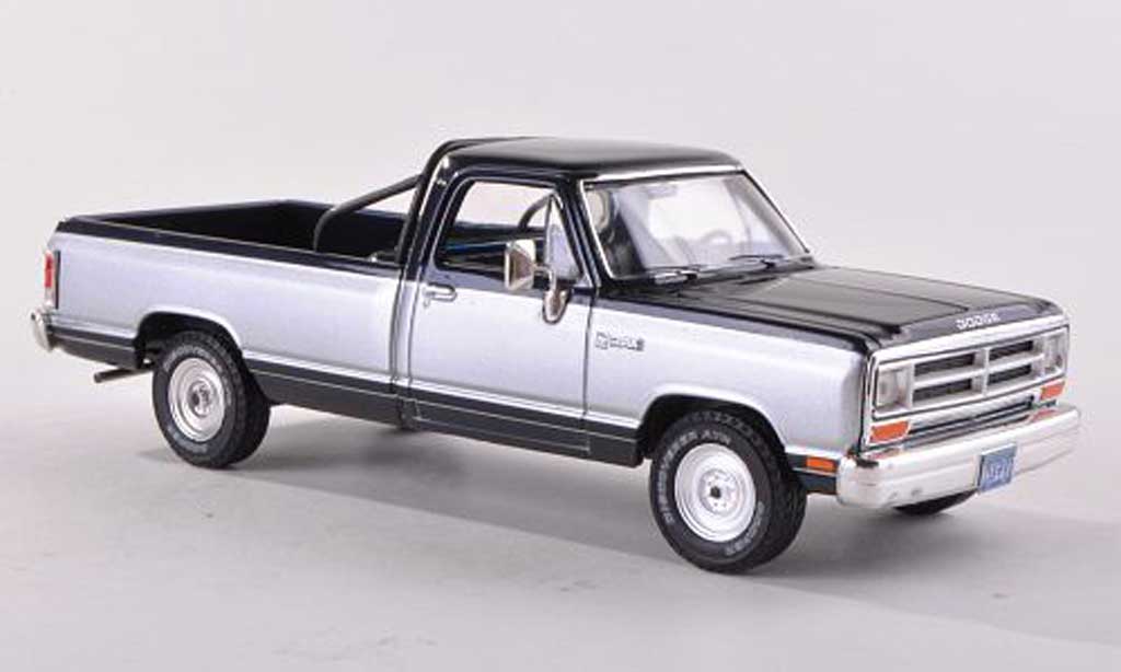 Dodge RAM 1/18 Premium X Pick Up black-blue / d 1987 diecast model cars