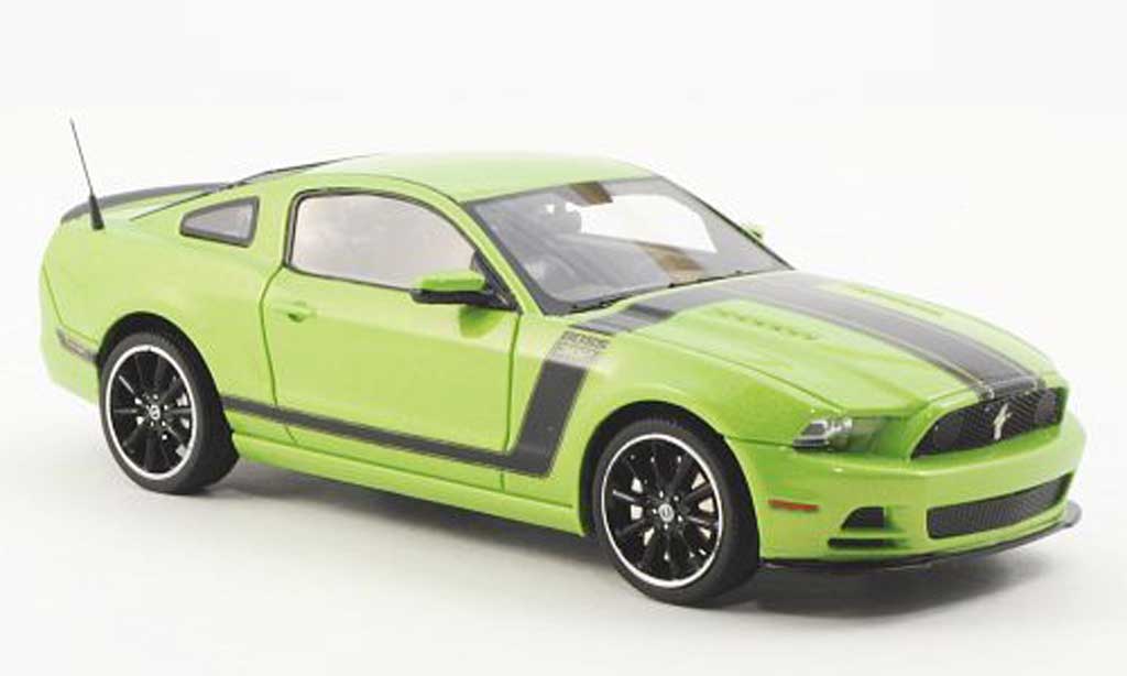 Ford Mustang 2013 1/43 Schuco 2013 Boss 302 grun diecast model cars