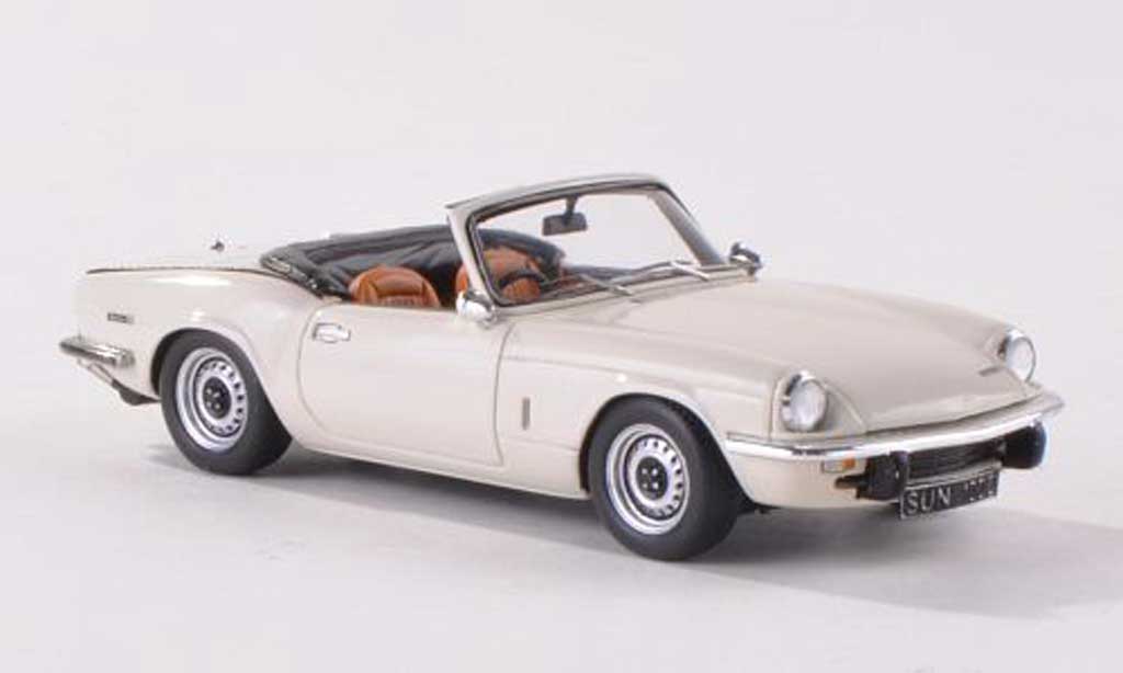 Triumph Spitfire 1/43 Spark MK4 beige RHD 1971 diecast model cars