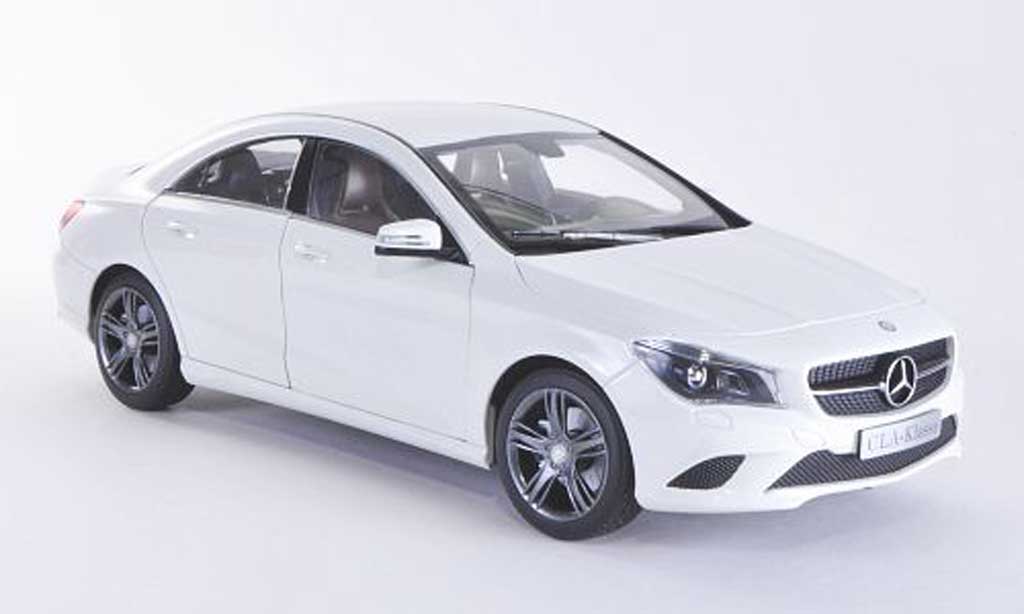 Mercedes CLA 1/18 Norev (C117) white 2013 diecast model cars