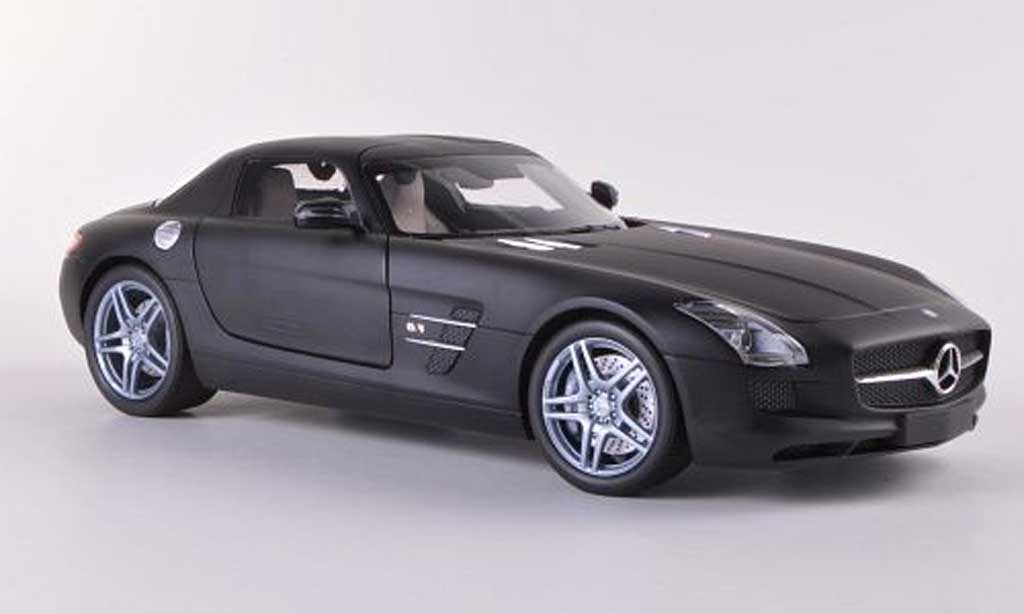 Mercedes SLS 1/18 Minichamps AMG (C197) mattblack 2010 diecast model cars