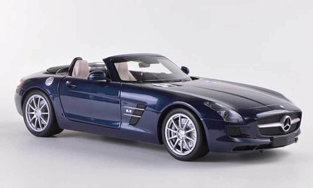 Mercedes SLS 1/18 Minichamps AMG Roadster blue 2011 diecast model cars