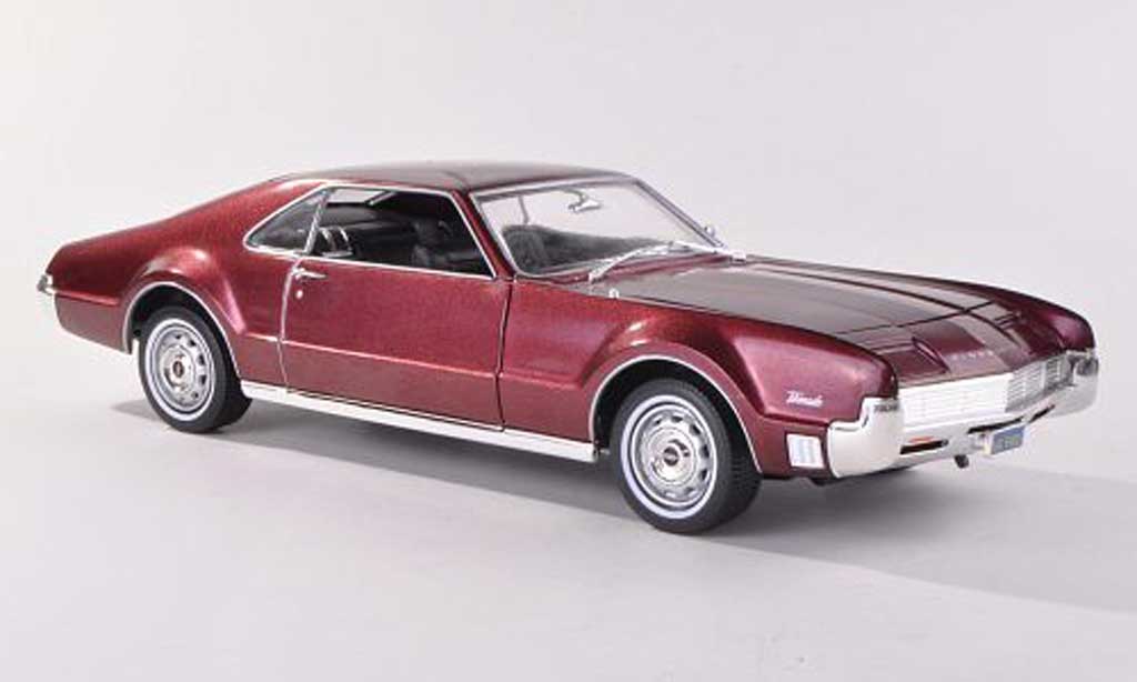 Oldsmobile Toronado 1/18 Yat Ming red 1966 diecast model cars