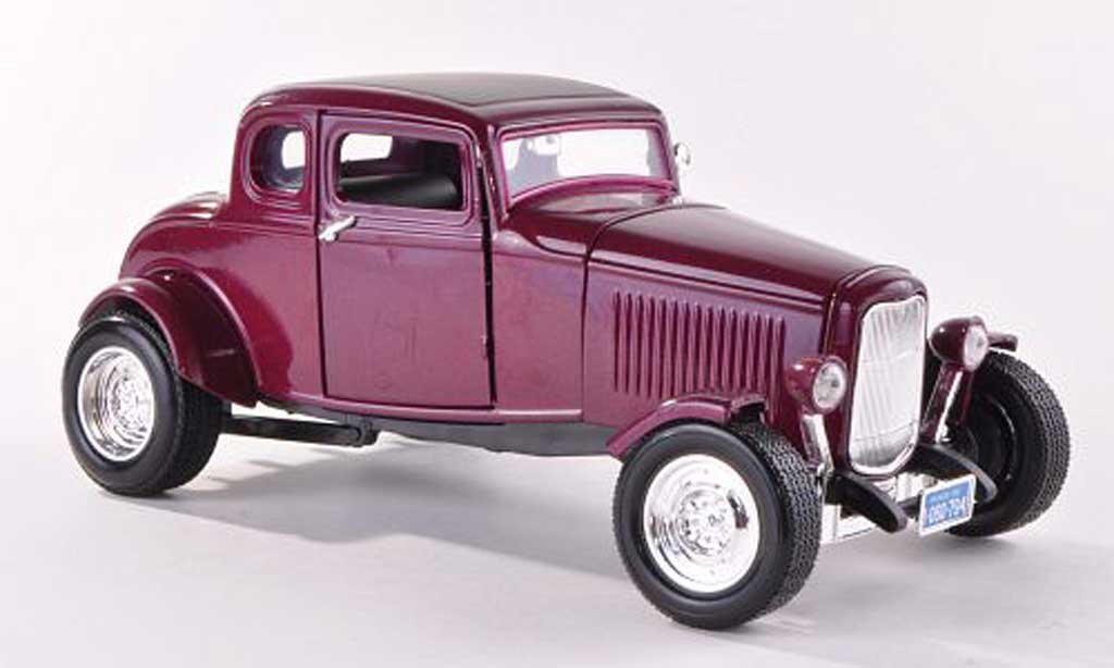 Ford 1932 1/18 Motormax Five-Window Coupe lila diecast model cars