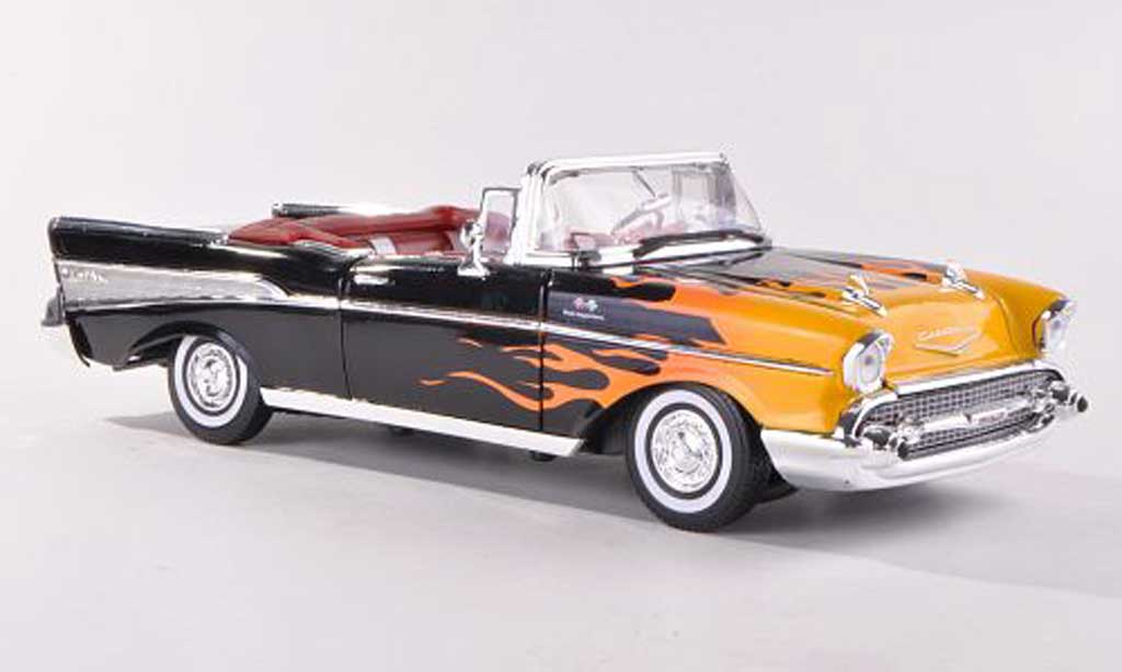 Chevrolet Bel Air 1957 1/18 Motormax 1957 Convertible black mit Flammendekor diecast model cars