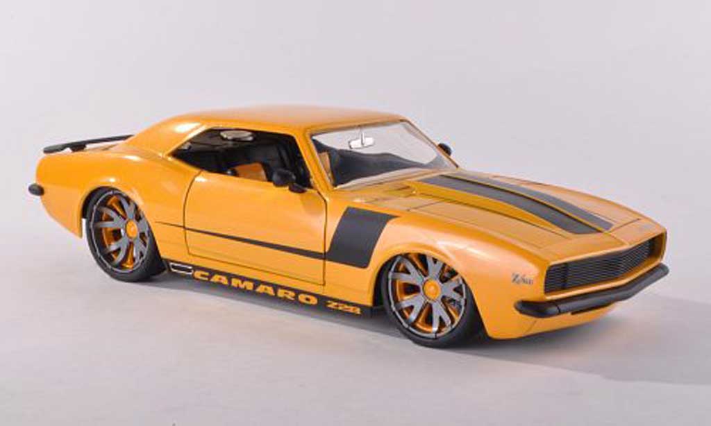 Chevrolet Camaro Z28 1/18 Jada Toys Z28 yellow avec blackem Streifen 1968 diecast model cars
