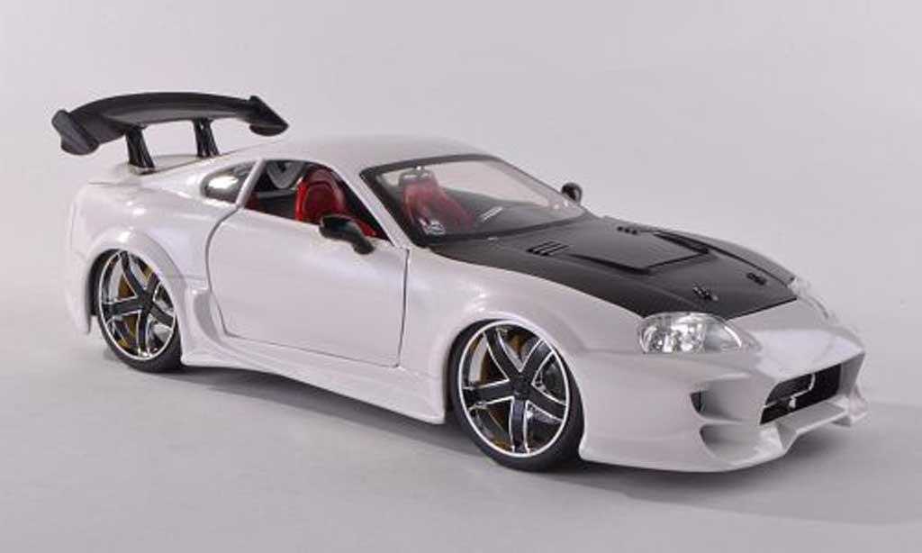 Toyota Supra 1/18 Jada Toys white/carbon diecast model cars