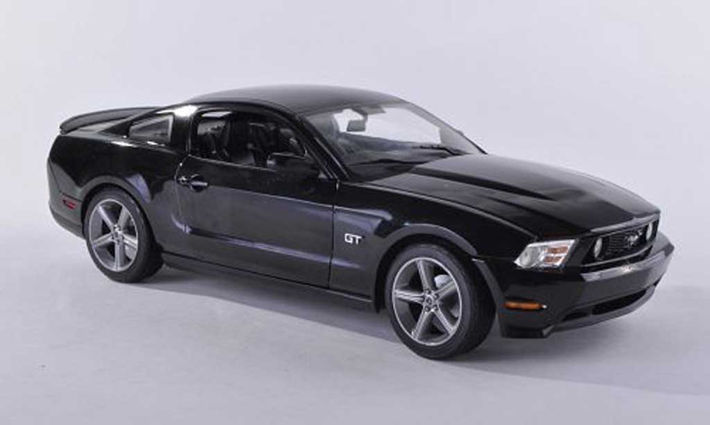 Ford Mustang 2010 1/18 Greenlight 2010 GT black diecast model cars