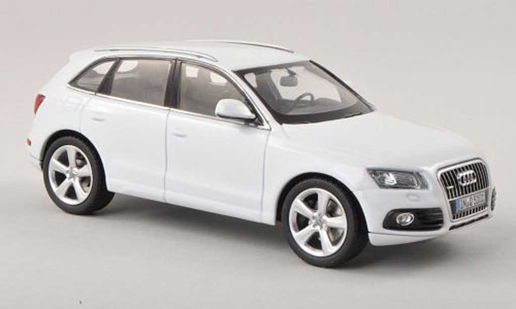 Audi Q5 1/43 Schuco white 2013 diecast model cars