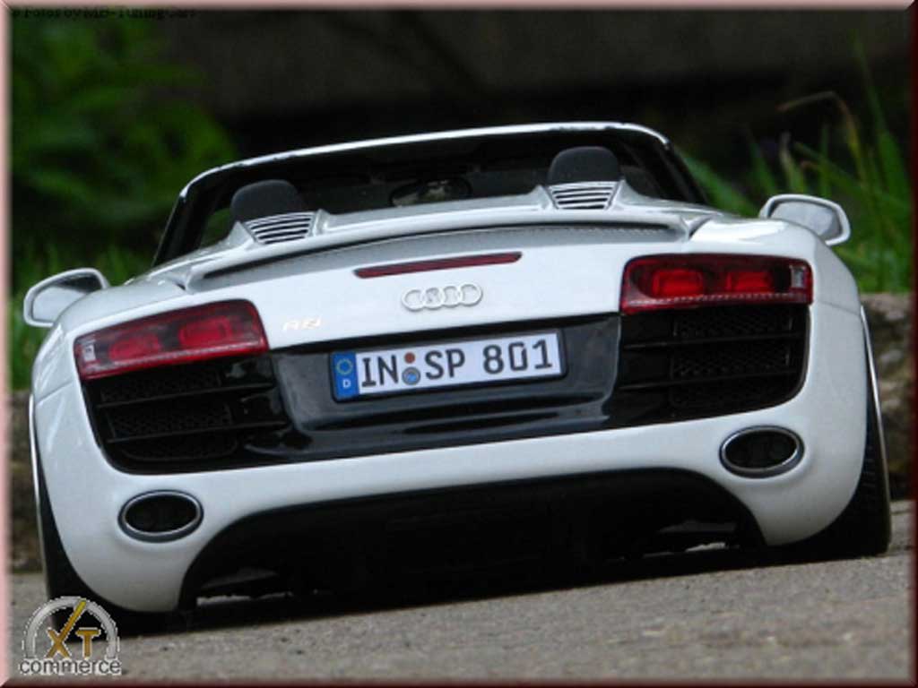 Audi R8 spyder white V10 jantes 21 pouces rabaissee 1/18 Kyosho