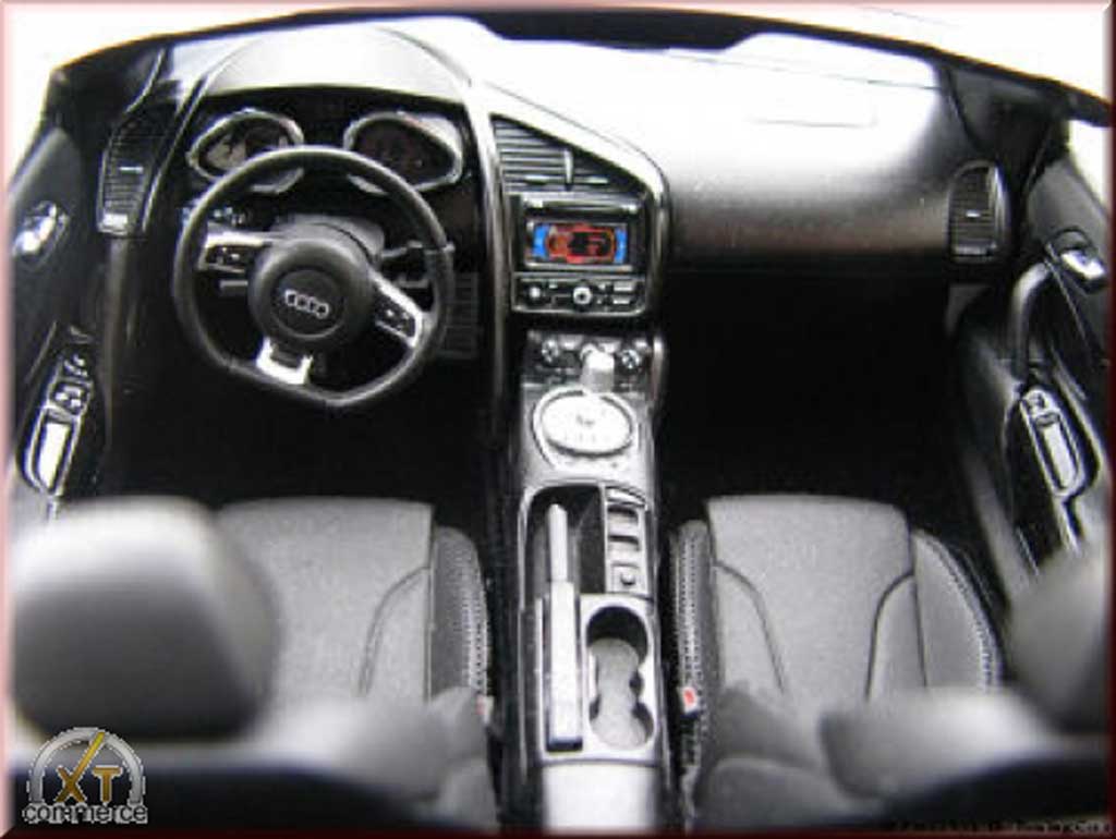 Audi R8 spyder white V10 jantes 21 pouces rabaissee 1/18 Kyosho