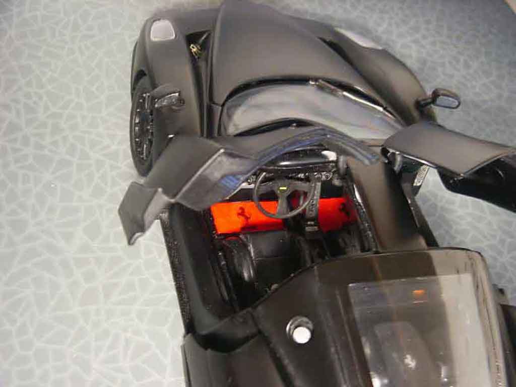 Ferrari Enzo Coupe nero 1/18 Hot Wheels