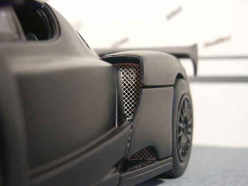 Ferrari Enzo Coupe nero 1/18 Hot Wheels