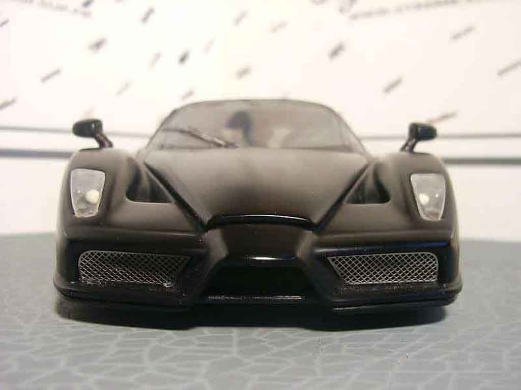 Ferrari Enzo Coupe nero 1/18 Hot Wheels