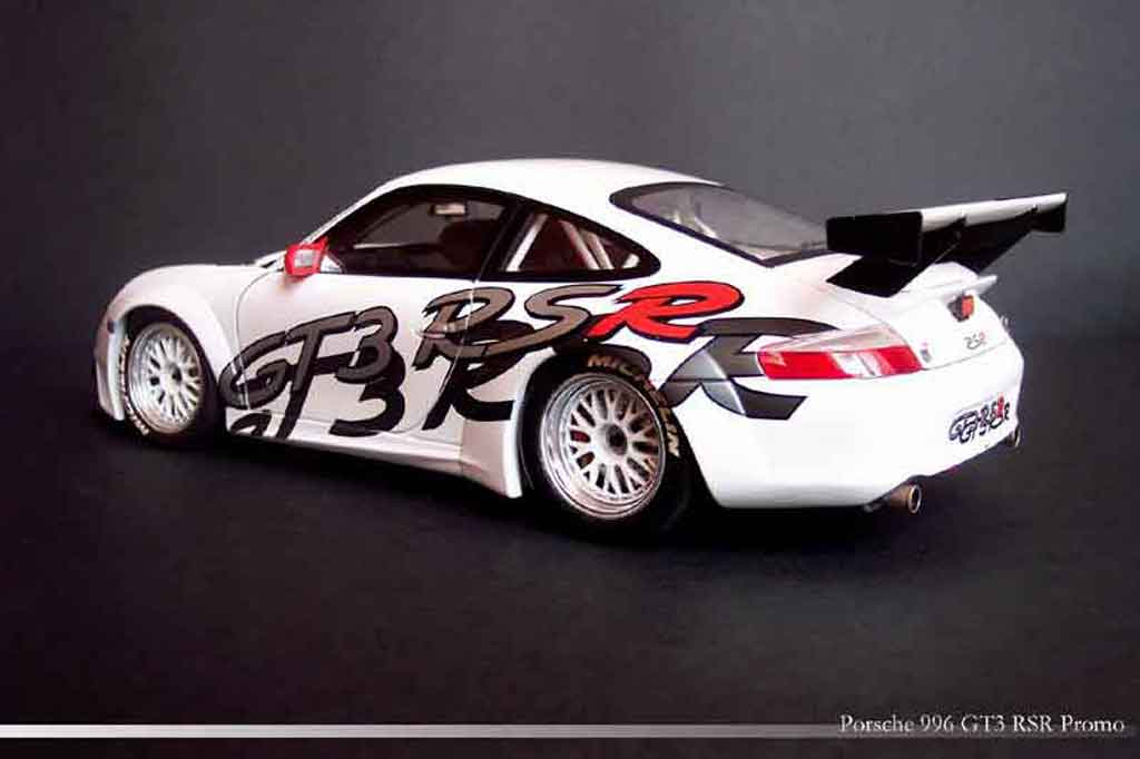 Porsche 911 GT3 RSR promo car 1/18 Minichamps