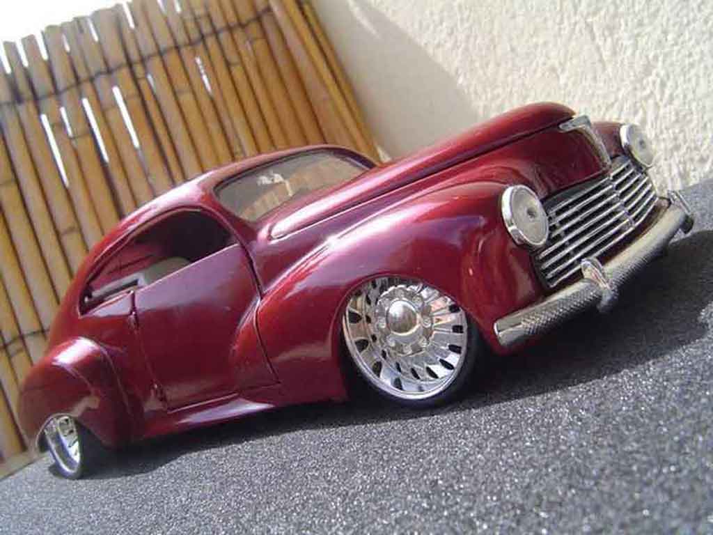 Peugeot 203 coupe hot rod 1/18 Solido