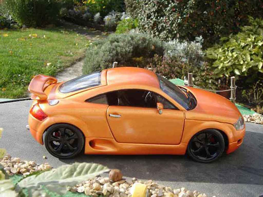 Audi TT coupe orange tuning jantes techart 1/18 Revell