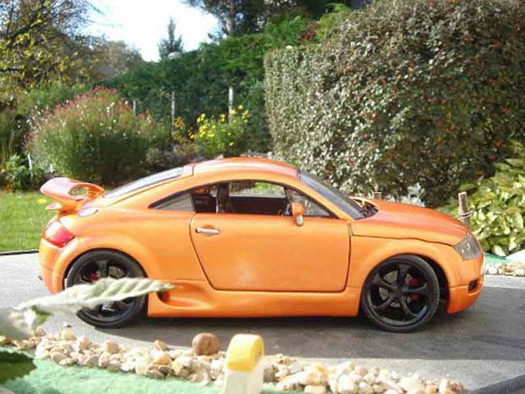 Audi TT coupe orange tuning jantes techart 1/18 Revell