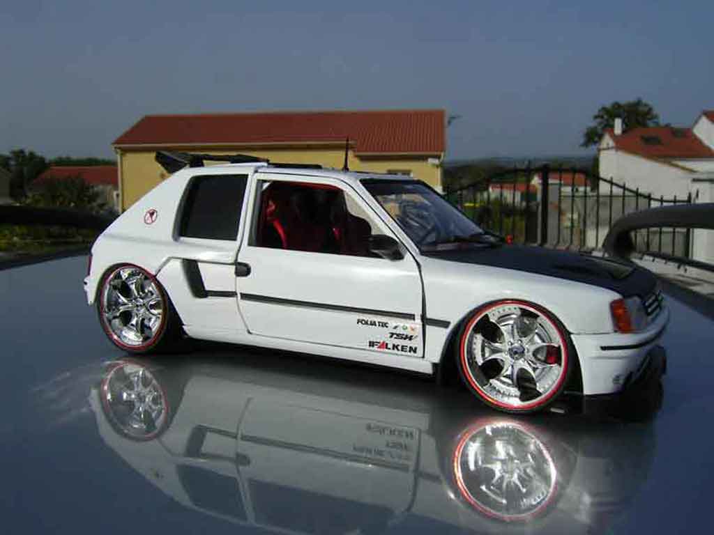 Peugeot 205 Turbo 16 1/18 Solido Turbo 16 full white T16 diecast model cars