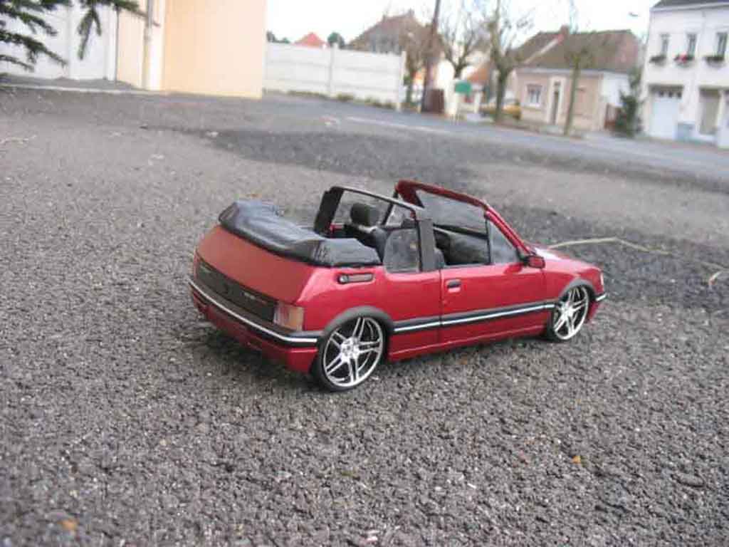 Peugeot 205 CTI red metallized 1/18 Solido