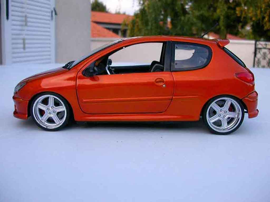 Peugeot 206 RC orange tuning 1/18 Norev