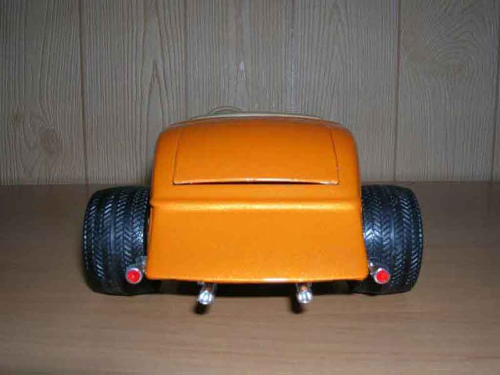 Ford 1934 Hot Rod rt 10 1/18 Solido