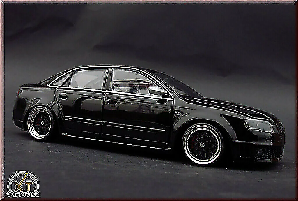 Audi RS4 berline black jantes BBS 18 pouces 1/18 Minichamps