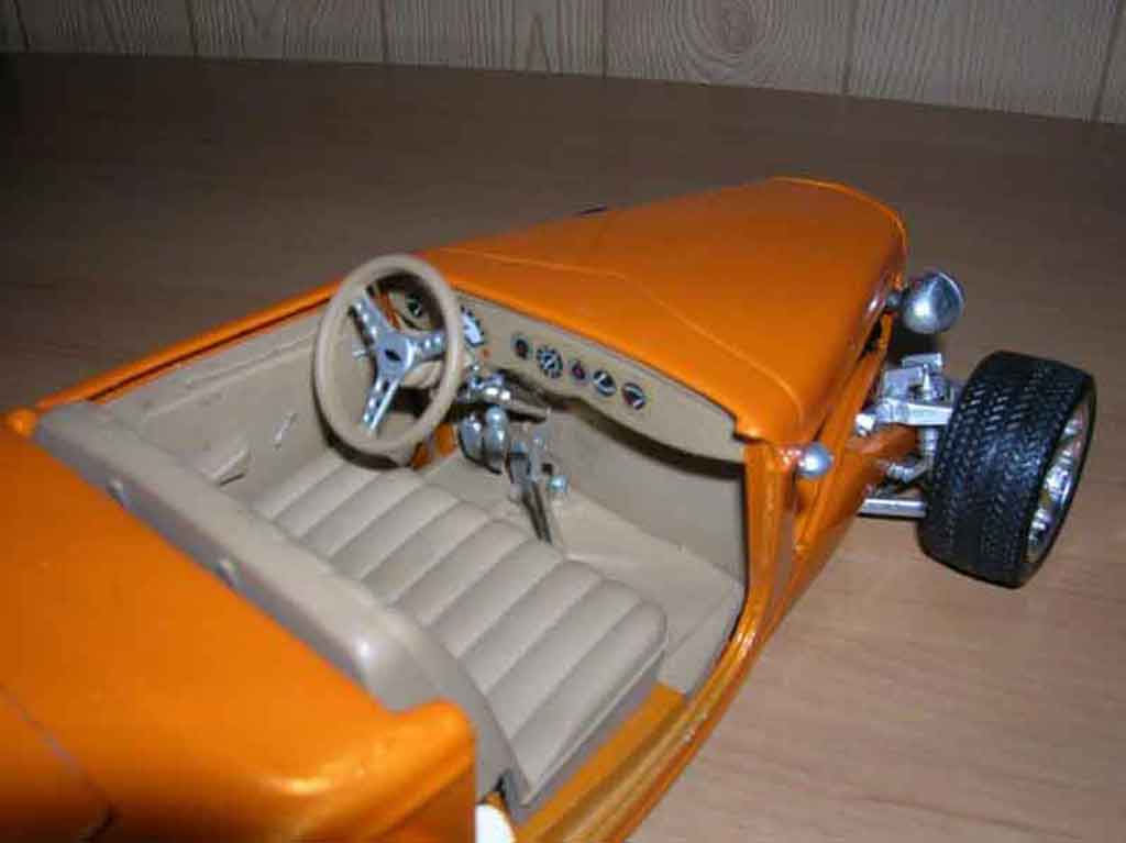 Ford 1934 Hot Rod rt 10 1/18 Solido
