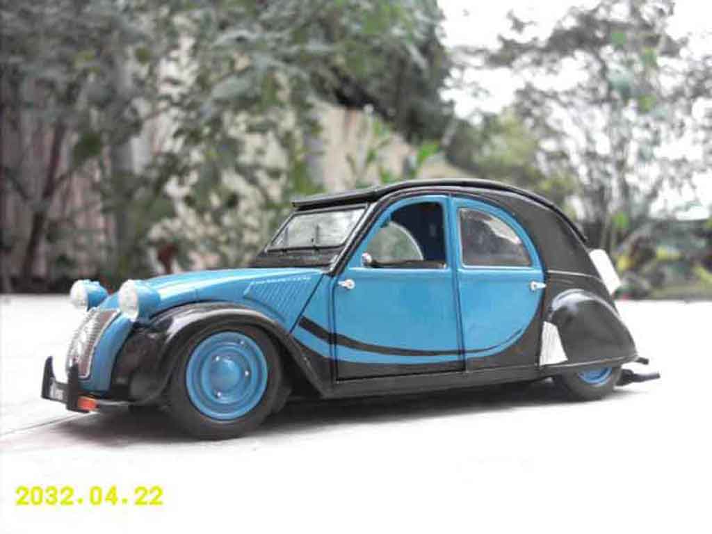 Citroen 2CV 1/18 Maisto old school diecast model cars