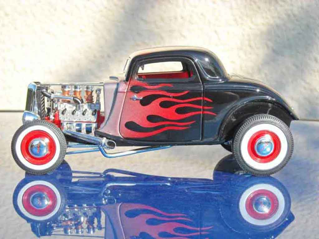 Ford 1934 Hot Rod noir flaming 1/18 Ertl