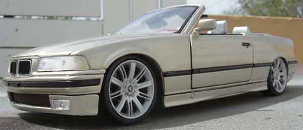 Bmw 325 Cabriolet E36 jantes 645i 1/18 Maisto