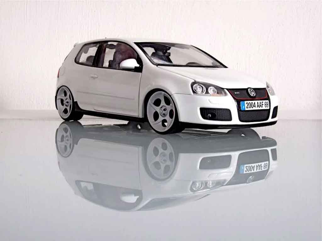 Volkswagen Golf V GTI 1/18 Norev V GTI jantes alphard diecast model cars