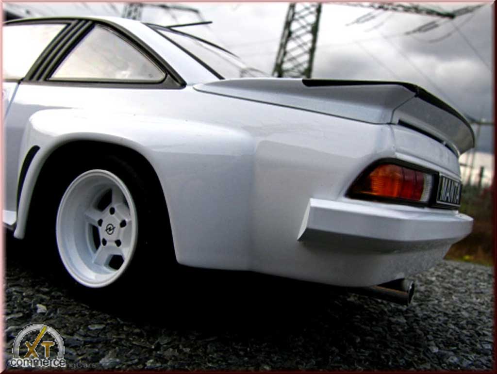 Opel Manta 400 homologation grey 1/18 Revell
