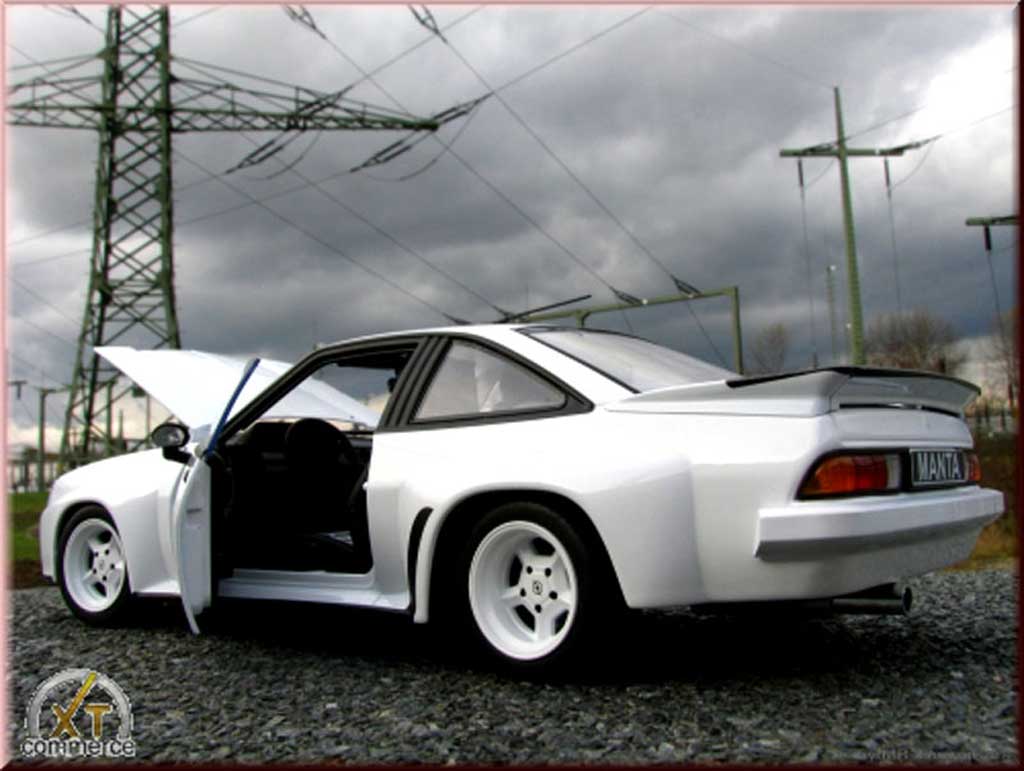 Opel Manta 400 homologation grey 1/18 Revell