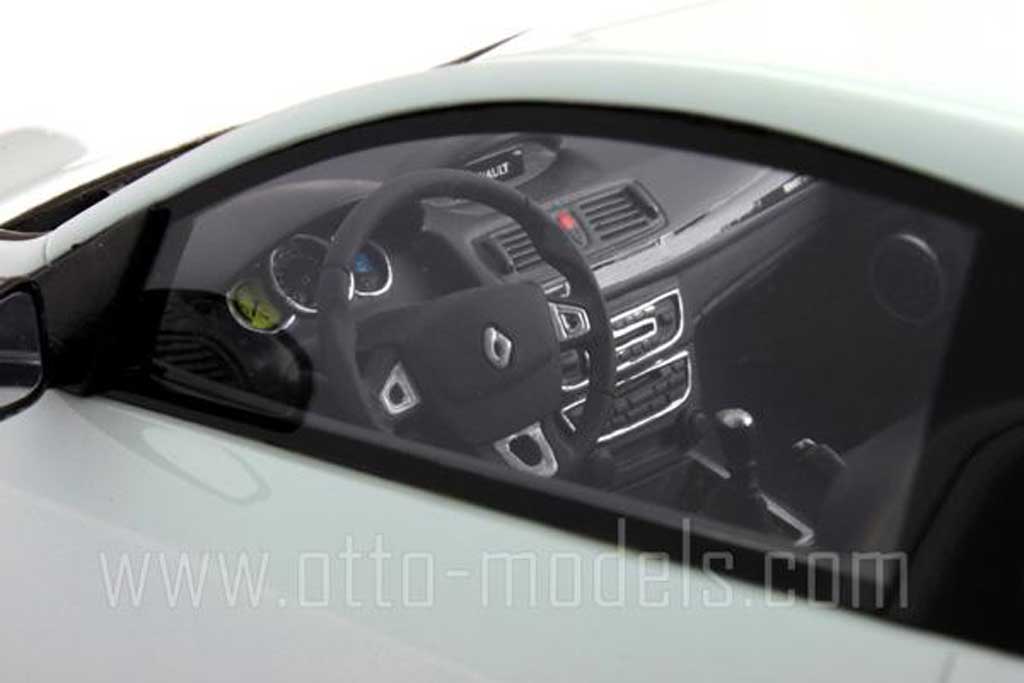 Renault Megane Sport rs 2010 white 1/18 Ottomobile