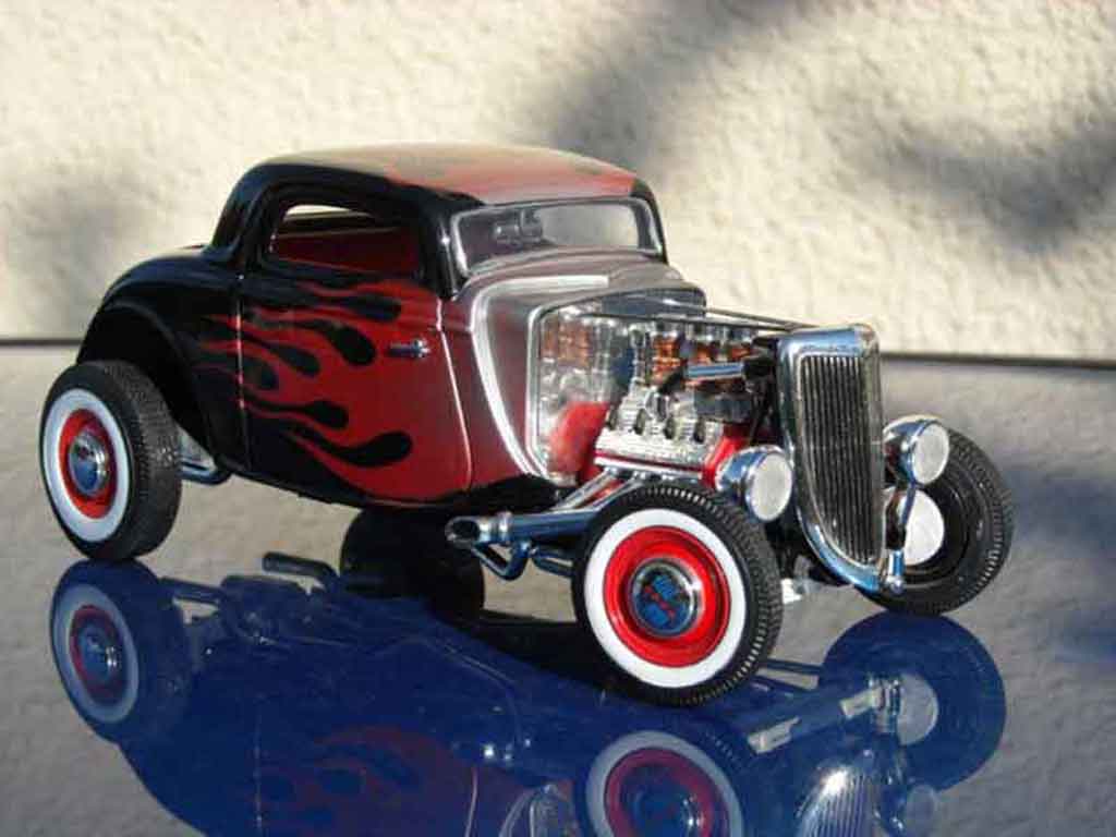 Ford 1934 Hot Rod noir flaming 1/18 Ertl