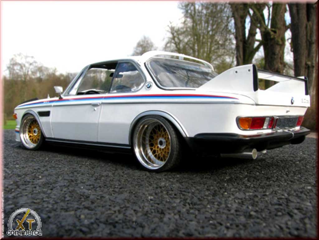 Bmw 3.0 CSL white kit deco l 1/18 Autoart